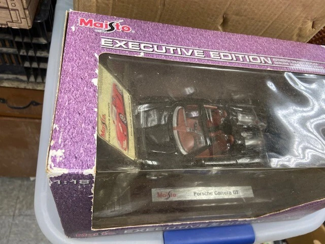 Executive Edition Porsche Carrera GT Sports Car 1/18 Maisto NIB In Box - Image 4 of 4