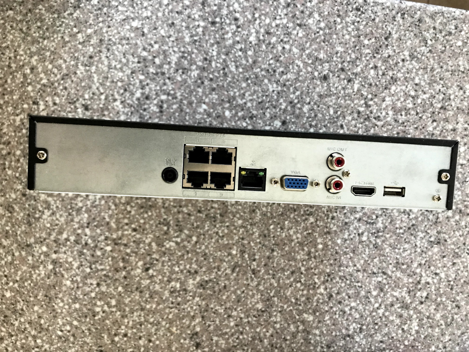 Q-See IP Wi-FI Network Video Recorder 4-Channel 4CH 3MP QCW4 Surveillance NVR
