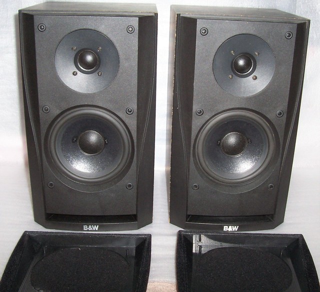 b&w 302 speakers