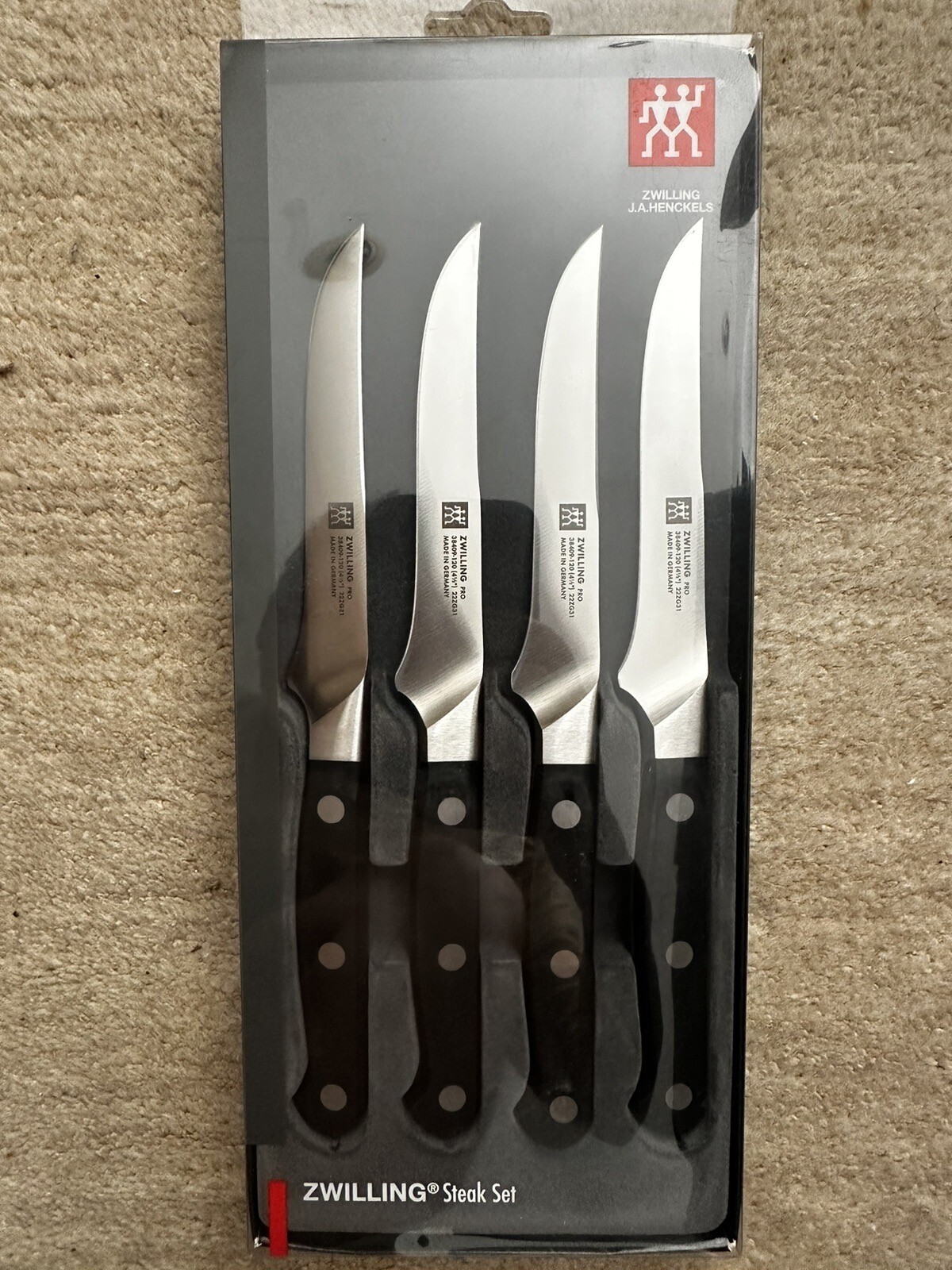 ZWILLING J.A. HENCKELS Pro Steak Knife Set, Black/Silver 4 Piece