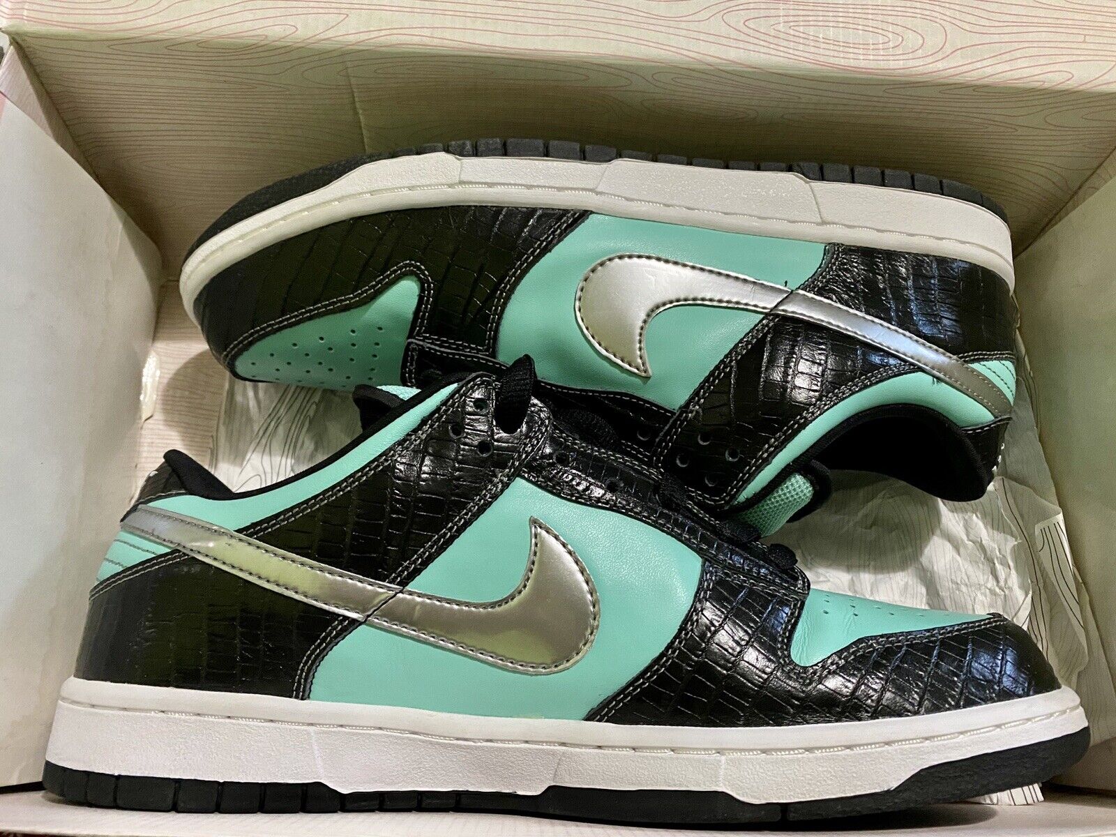 Size 12 - Nike SB Dunk Low Pro x Diamond Supply Co. Tiffany