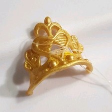 TIARA BARBIE CORONA REINA DE CORAZONES CORAZÓN DORADO MODA MUÑECA ACCESORIOS ROPA
