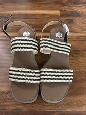 Yellow Box "Helen" Wedge Sandals Beige/Black Woven Straps Sz.7.5 NEW