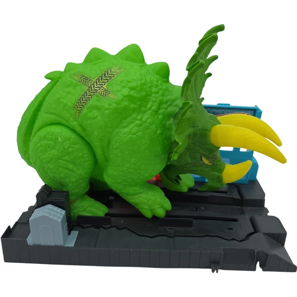 Hot Wheels City Triceratops Juego de Ataque Rampa de Dinosaurio Verde Juego Foto 3 de 4