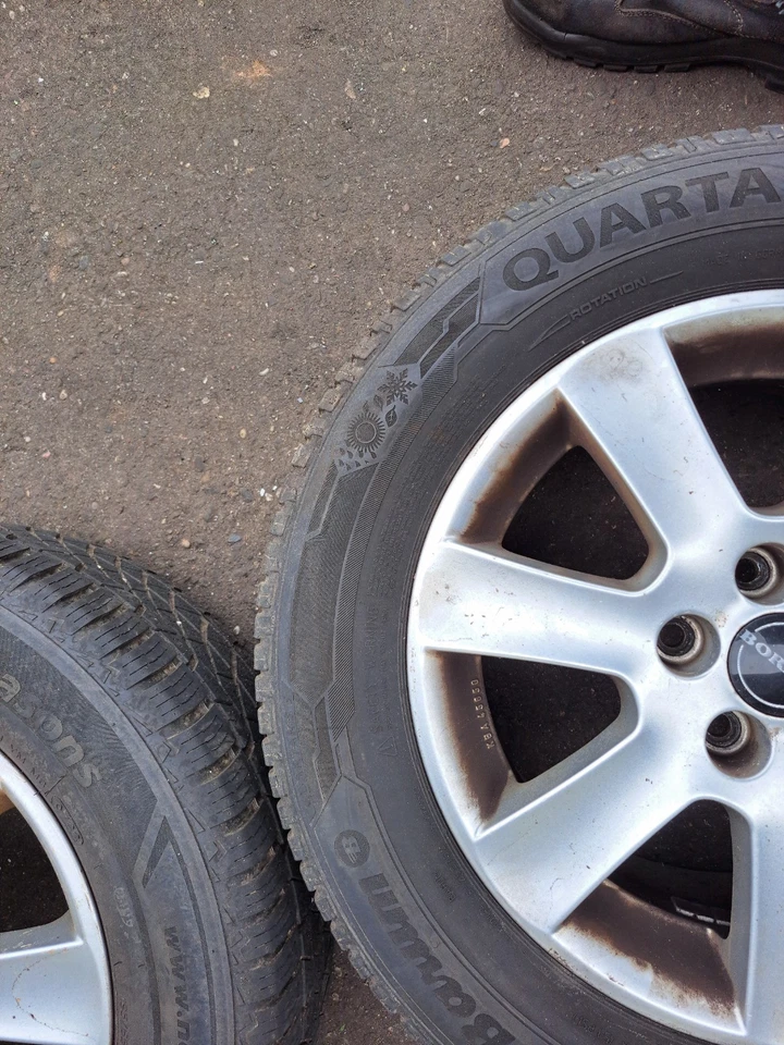 VW Golf IV 1 Satz Alufelgen mit Allwetterreifen 195/65R15 - Bild 3 von 4