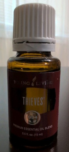 Young Living Essential Oils Thieves 15ml NEU UNGEÖFFNET