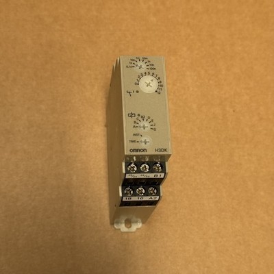 Omron   H3DK-M2   MULTIFUNCTION TIMER RELAY 24-240V AC/DC