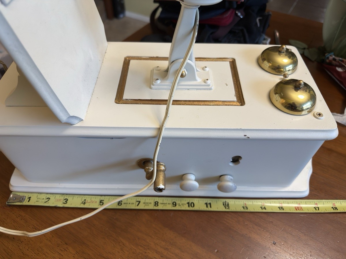 真空管ラジオGuild \"Country Belle\" ビンテージ アメリカ Vintage Country Belle Guild Tube Radio 556 Receiver Telephone