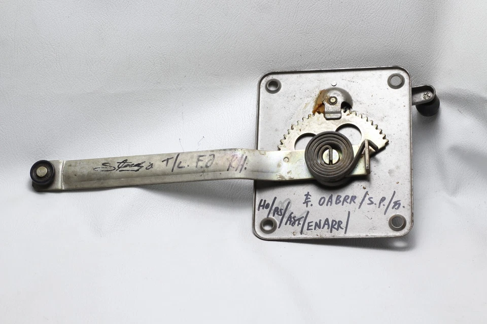 ДВЕРНОЙ СТЕКЛОПОДЪЕМНИК FJ40 FJ45 HJ45 47 1969-75 TOYOTA LAND CRUISER ПОД ПРАВУЮ РУКУ ТОЛЬКО НОВЫЙ ИЗ СТАРЫХ ЗАПАСОВ - Изображение 3 из 4