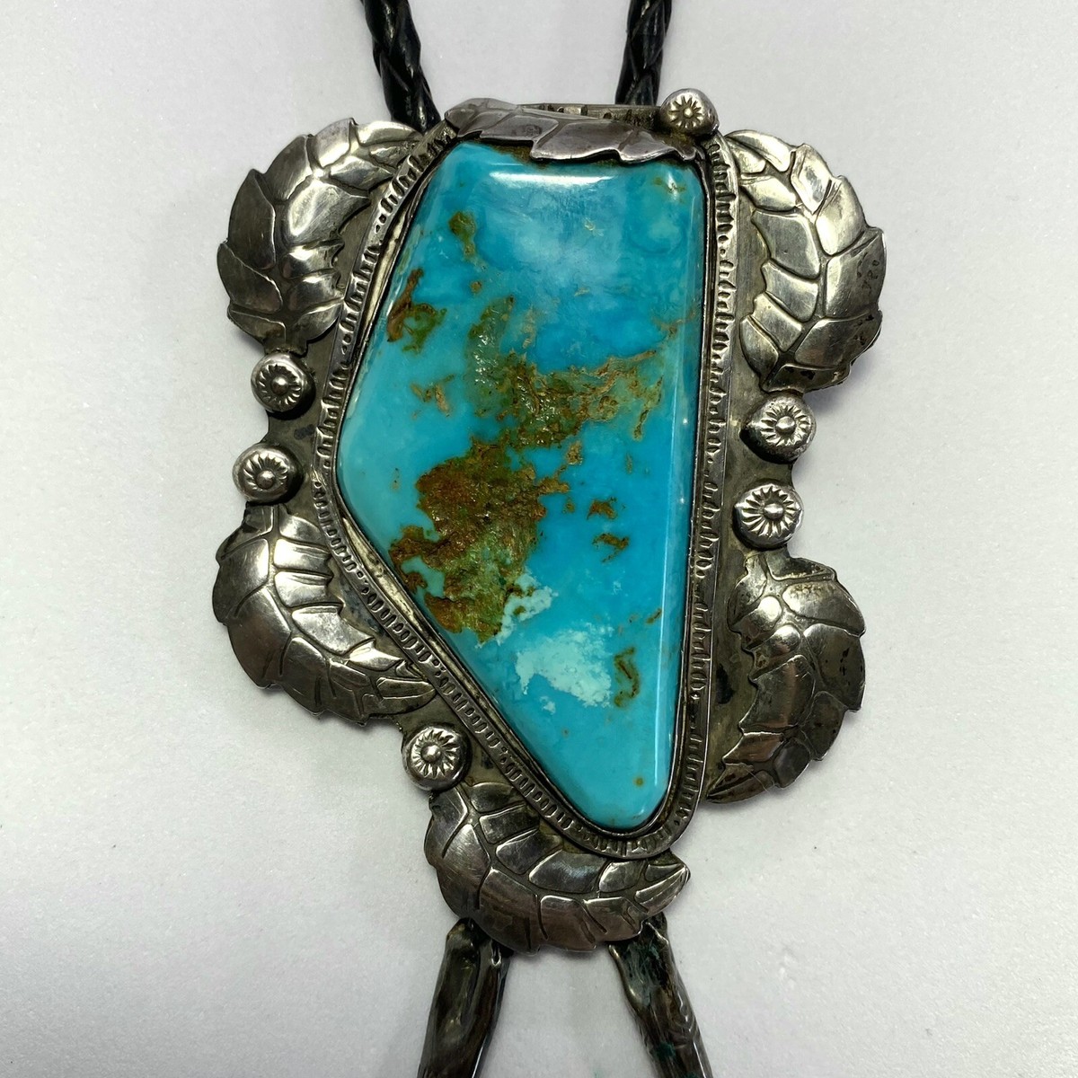 Navajo Sterling Battle Mountain Blue Gem Turquoise Leather Bennett