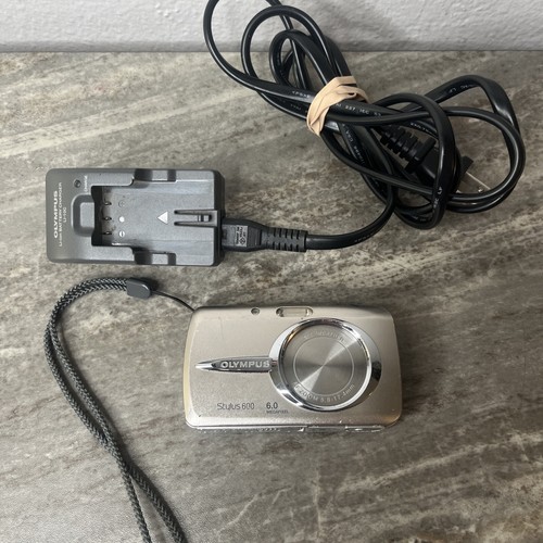 Olympus Stylus 600 Digital 6.0MP All Weather Digital Camera, Battery & Charger