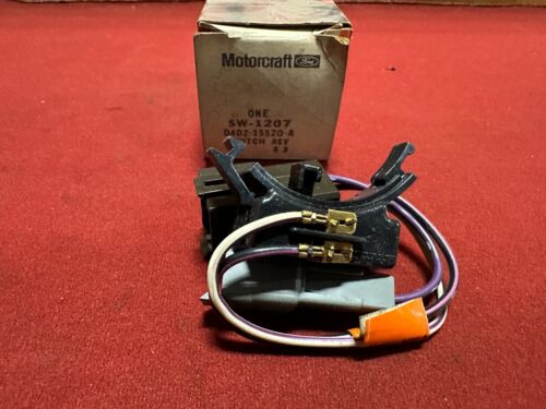 NOS 1974-1975 FORD MAVERICK BACKUP LIGHT SWITCH D4DZ-15520-A SW-1207 - Picture 2 of 2