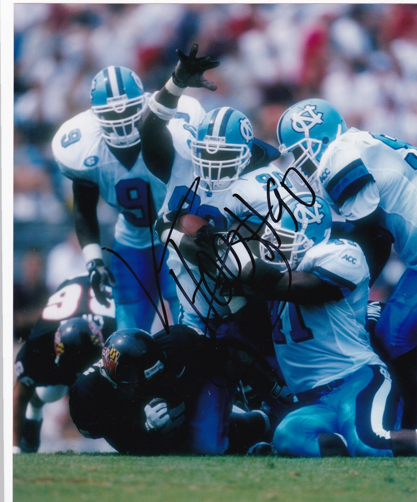 VONNIE HOLLIDAY NORTH CAROLINA TAR HEELS ACTION SIGNED 8X10 