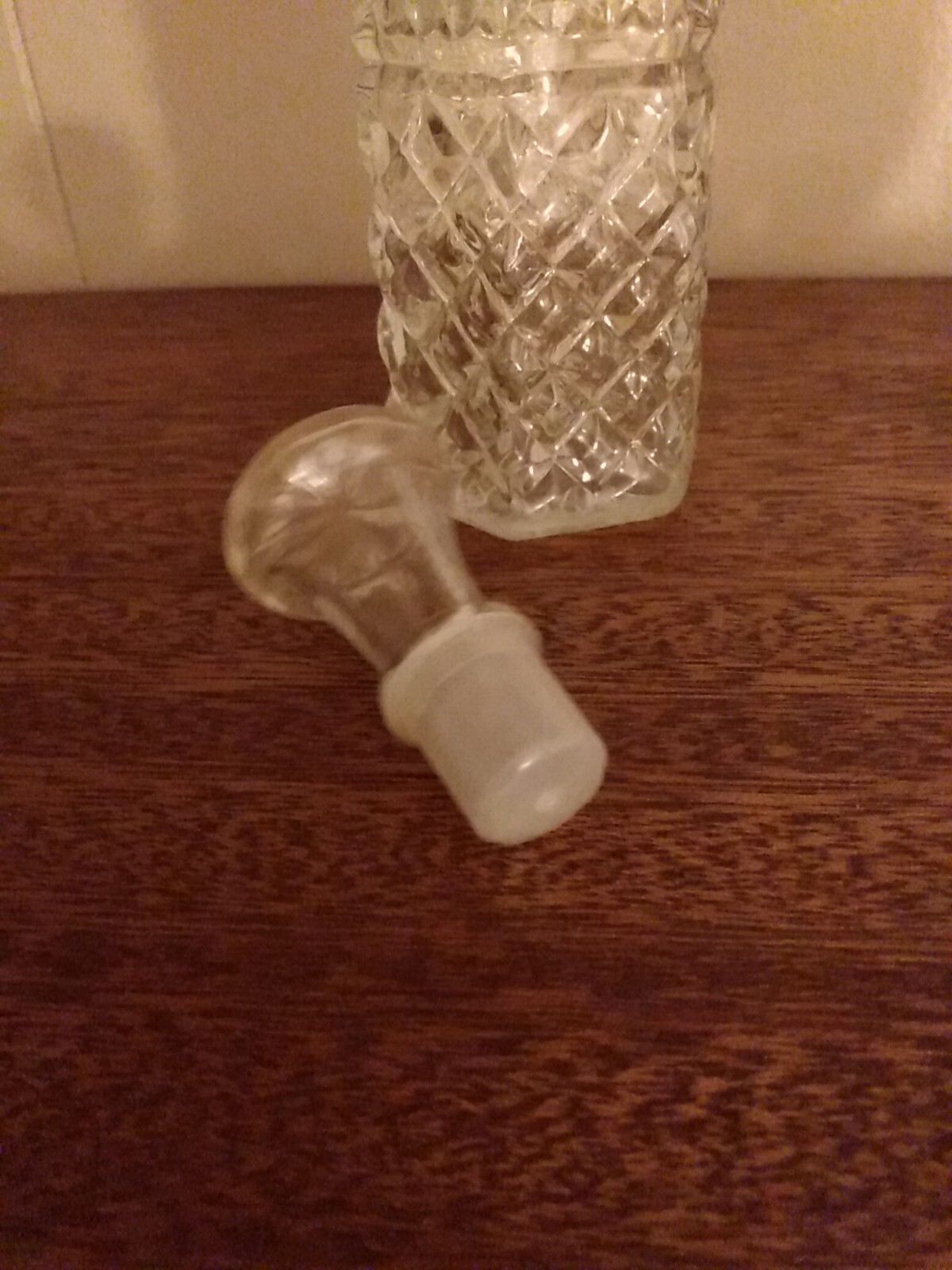 Vintage Anchor Hocking Wexford Clear Glass Vinegar or Oil Cruet with Stopper 