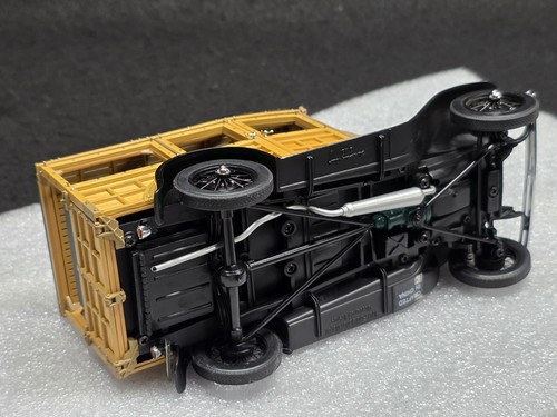 1:24 Danbury Mint 1931 Ford Station Wagon "Woody" - Missing Pieces / Broken - Imagen 6 de 8