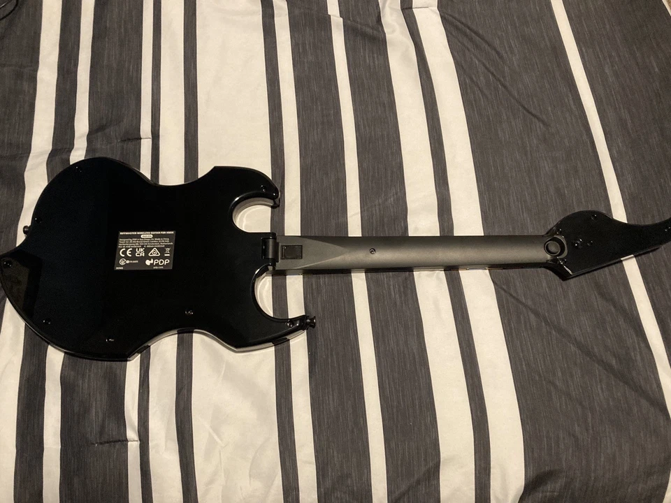 Controlador de guitarra inalámbrico PDP RIFFMASTER APENAS USADO para Xbox Foto 4 de 4