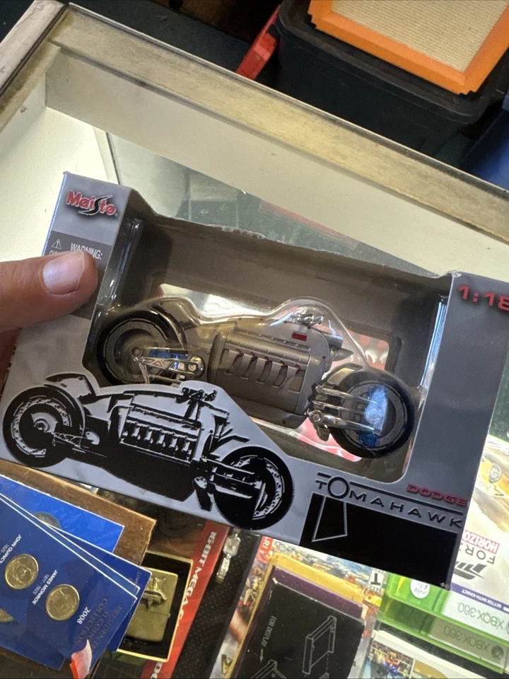 Motocicleta Dodge Tomahawk MAISTO, 2004 (1/18) réplica fundida a presión (nueva en caja) Foto 2 de 4