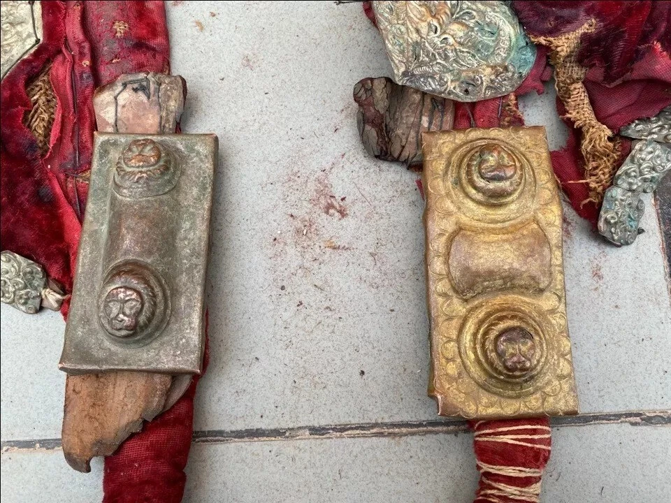 Panel de accesorios de joyería antigua tradicional elefante caballo oro cobre étnico Foto 3 de 4