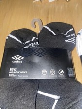 UMBRO BOYS 6 PACK SOCKS NO SHOW BLACK/WHITE SIZE 3-9 NWT