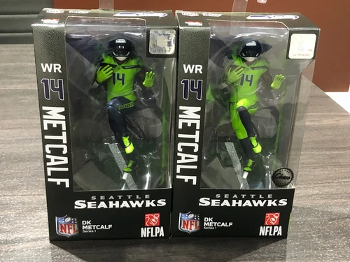 D.K. Metcalf Seattle Seahawks Imports Dragon 7" Player Regular Figure + Chase