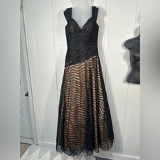 Jovani Black Sleeveless Beaded Formal Dress Size 8 EUC