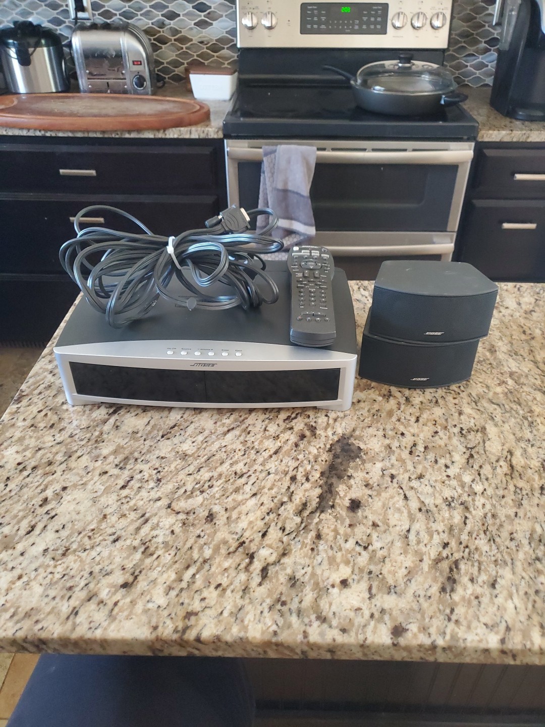 Bose 321 Series III 2 Speakers Media Center Home Theater Bun