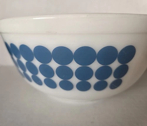 Vintage PYREX 403 Blue Dots Nesting Mixing Bowl 2.5 Qt Quart
