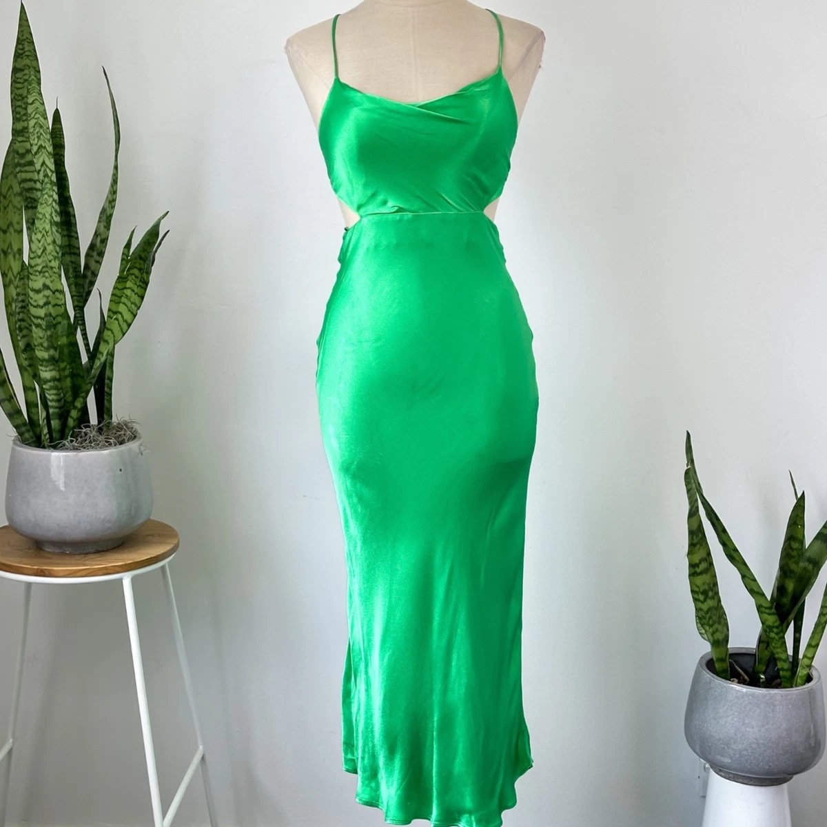 midi formal wrap dress Elegant Midi Wrap Dress with Ring Detail – R&M Richards