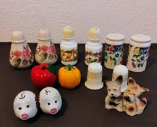 Lot Of 7 Vtg Ceramic Salt And Pepper Shaker Set 1.5/4.5 In Tall Floral, Dog,Pig