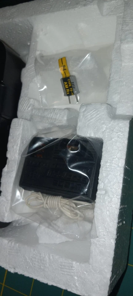 FUTABA FP-T2PB MAGNUM SPORT TRANSMITTER RX,TX#84 2CH. RCBOAT, RCCAR TESTED - Image 3 of 4