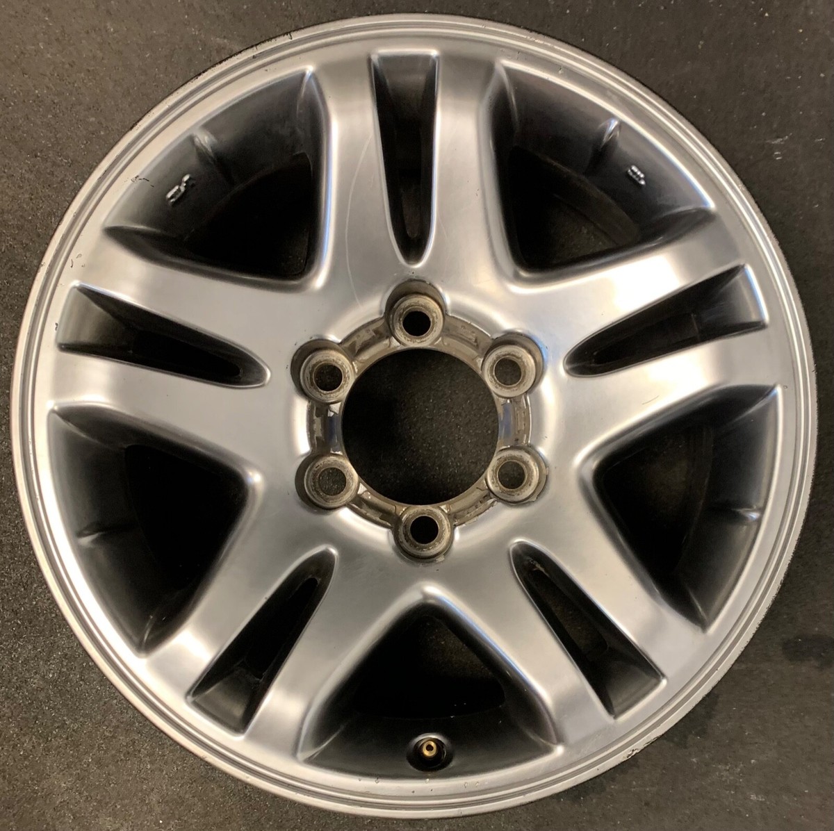 ②Audi タイヤ Toyota Sequoia Tundra Nickel Silver Original Wheel Rim17