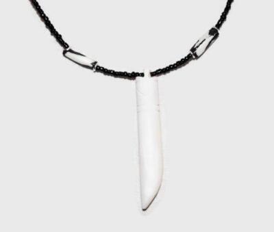 African Beaded Maasai Masai Bos Taurus Africanus Bone Necklace Pendant -Kenya 02