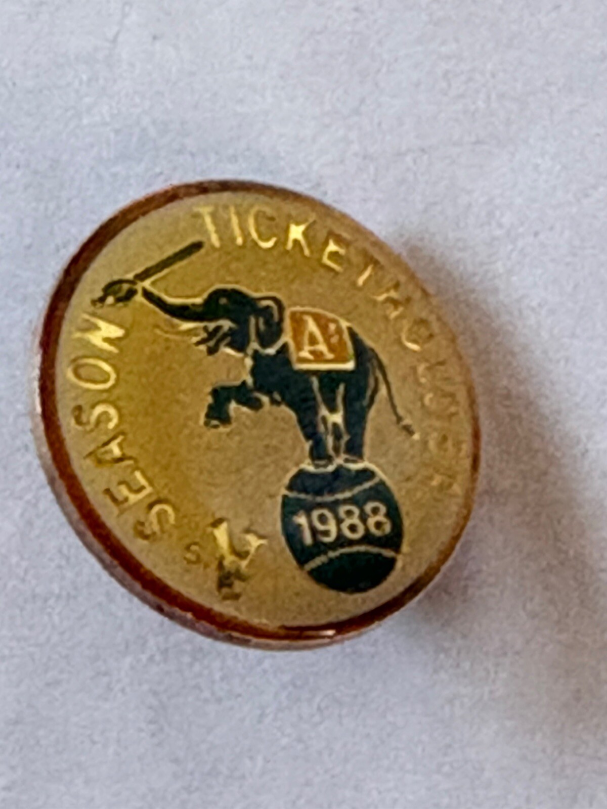 Oakland Athletic's A's MLB 1988 Season Ticket Holder Elephant Lapel Hat Pin