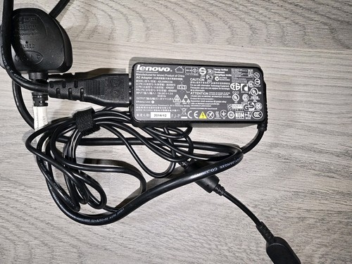 ORIGINAL LENOVO LAPTOP LADEGERÄT RECHTECKIGE SPITZE 20V-2,25A, 45W MIT NETZKABEL