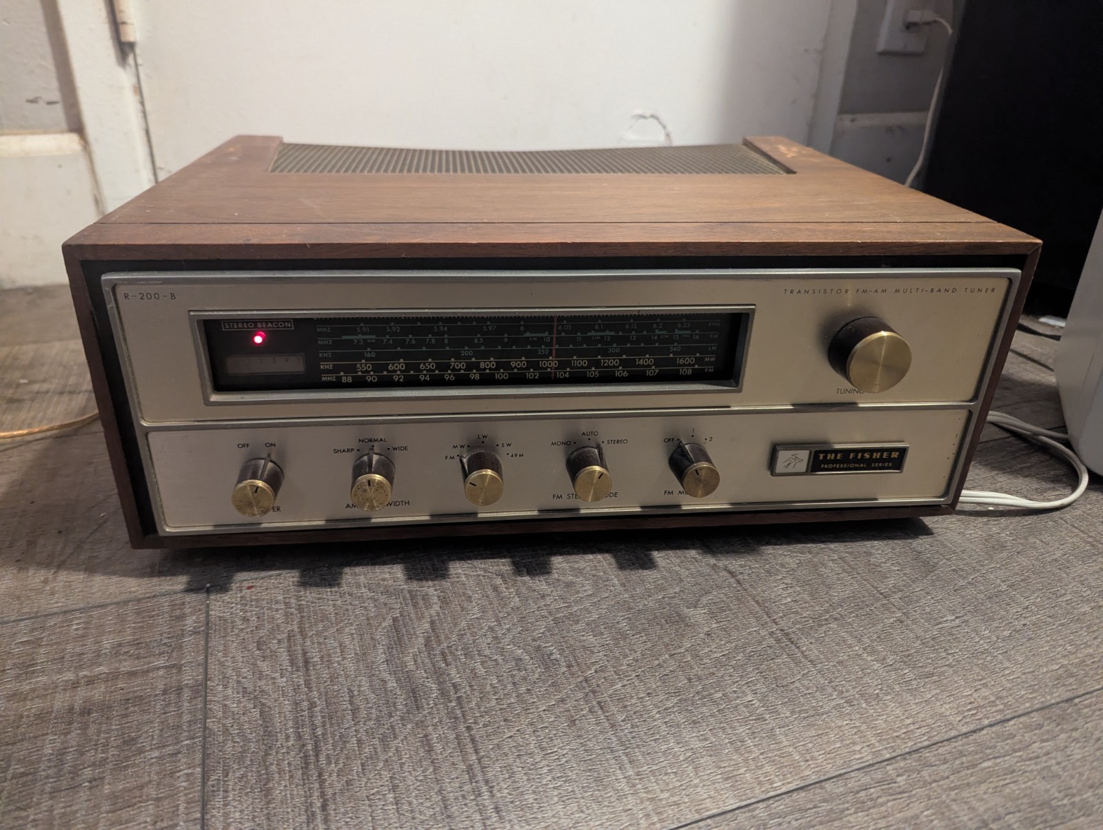 Fisher R-200 vintage audio equipment - eBay listing photo 1