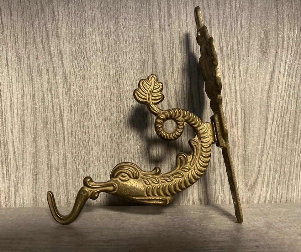 Wandhaken - Haken - Aufhänger / Delfin - Fisch / Material: Messing massiv - Bild 2 von 4