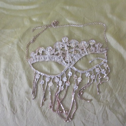 RICH GIRL ladies Halloween Costume cat eyes sparkly rhinestone masquerade mask - Picture 10 of 10