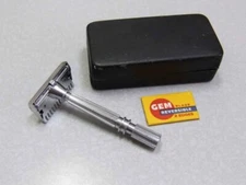 Vintage GEM Micromatic Open Comb Single Edge Safety Razor SET ASR USA CLEAN