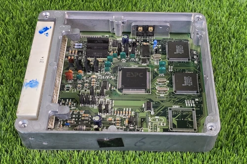 Toyota Land Cruiser KZJ90 Engine Computer 5VZ A/T 89661-60490 Ecu Oem Used - Picture 10 of 13