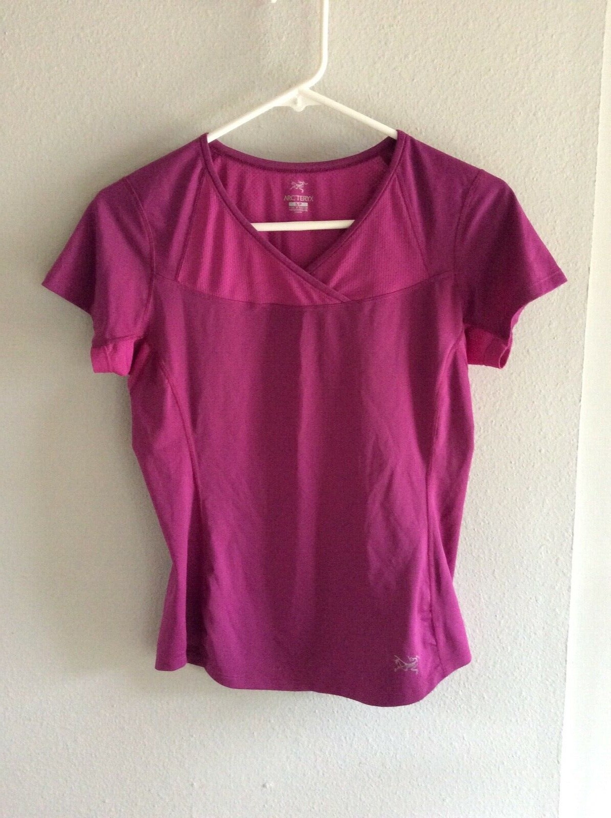 ARC'TERYX Top Arcteryx donna S manica corta poli spandex lampone tecnico scollo a V escursione