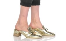 TORY BURCH MULTI-LOGO KILTIE GOLD MULE SHOES FRINGE EMBOSSED Sz 8.5