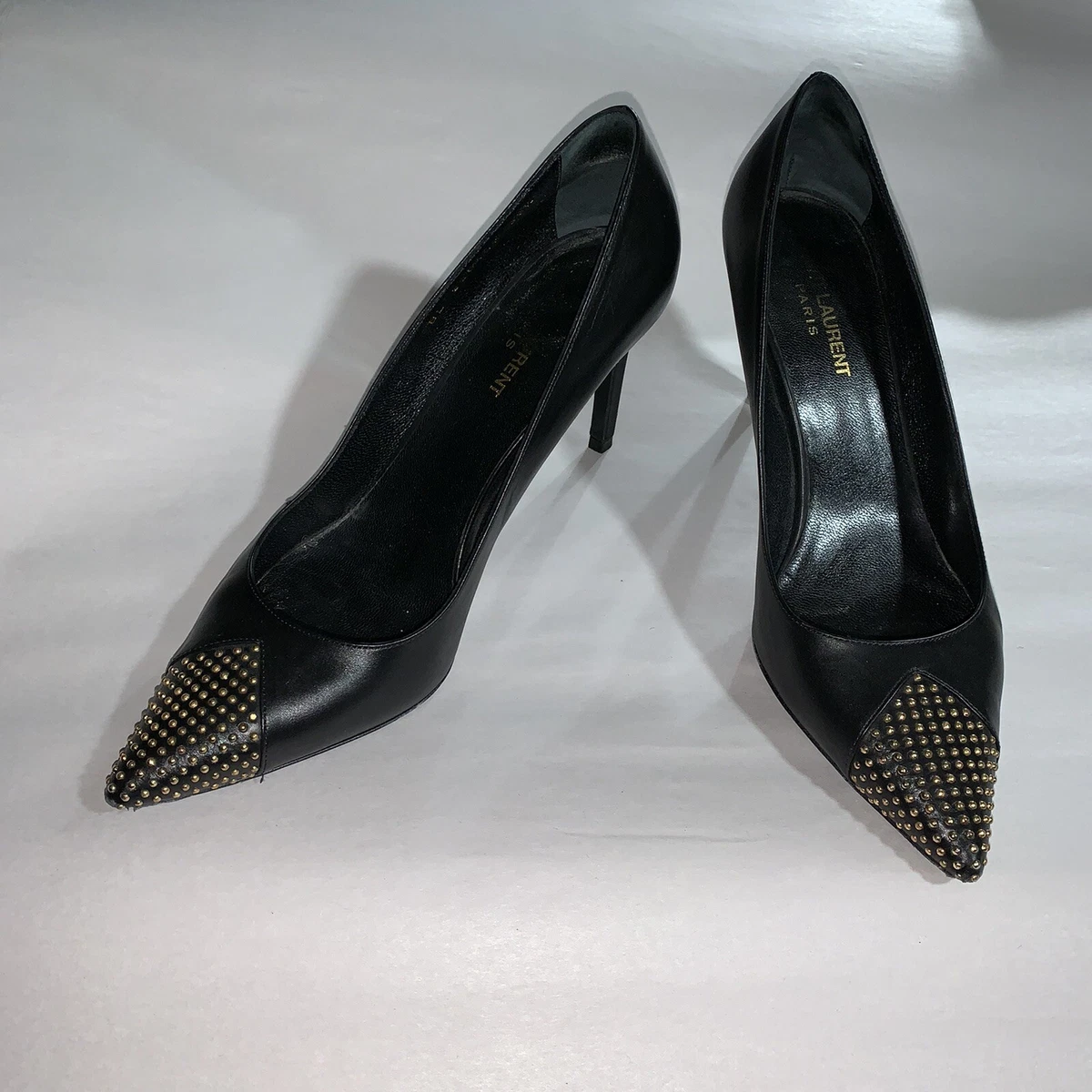 pre love SAINT LAURENT size 39.5 black calfskin studded pumps