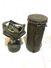 Wehrmacht Puszka na maskę gazową z przeszyciem i maska gazowa z filtrem
