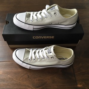 converse low hombre olive