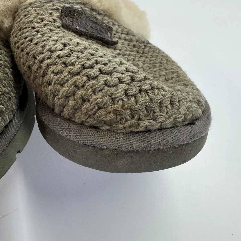 UGG Slippers Womens Size 8 Knit Shearling Grey Green Slip On Cozy Shoes Warm - Image 4 of 4