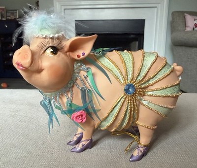 Sassy Pigs  Lara  Piggy Bank Feather Trim Eyelashes Heels Earrings w Box