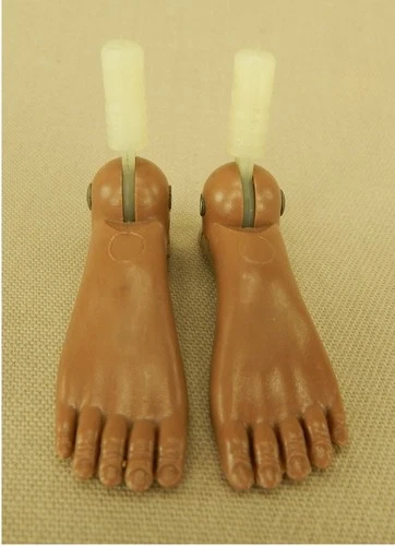 Vintage 1970 Hasbro GI Joe AT #7404 Adventurer (Black) Figure Pair of Feet C8