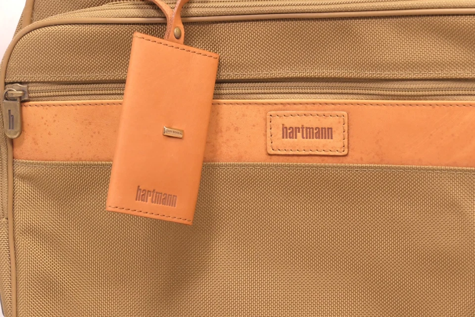 Hartmann Attachable Tote & Strap 501 coff 1410 - Image 4 of 4