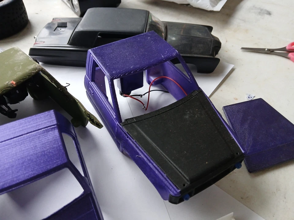 1/24 - 1/18 Rc Crawler Random LOT of Bodys Bumpers Rear Tow Boom - Image 4 of 4