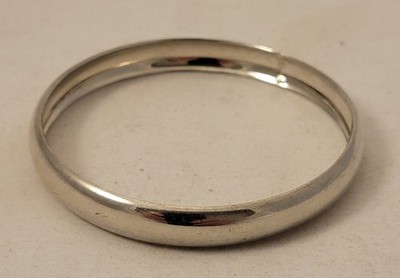 Silver Tone Bangle Bracelet